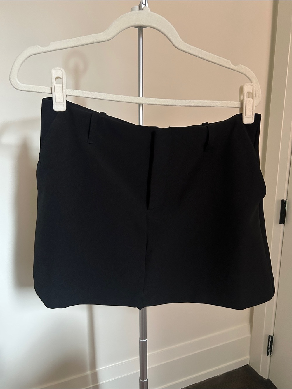 GAP Black Tailored Bistretch Mini Skort